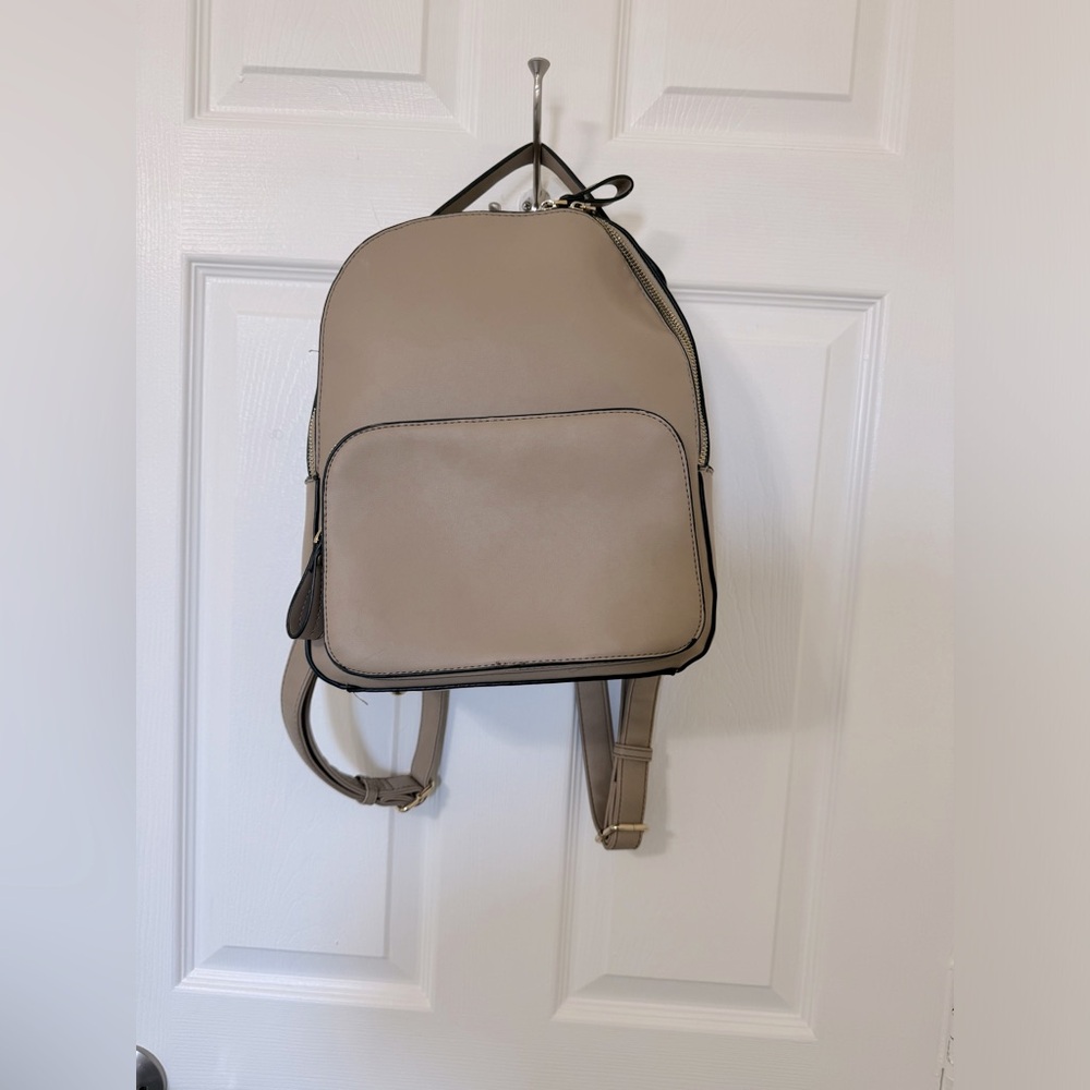 Tan Backpack/Backpack Purse